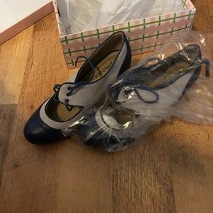 Navy vintage style oxford heels